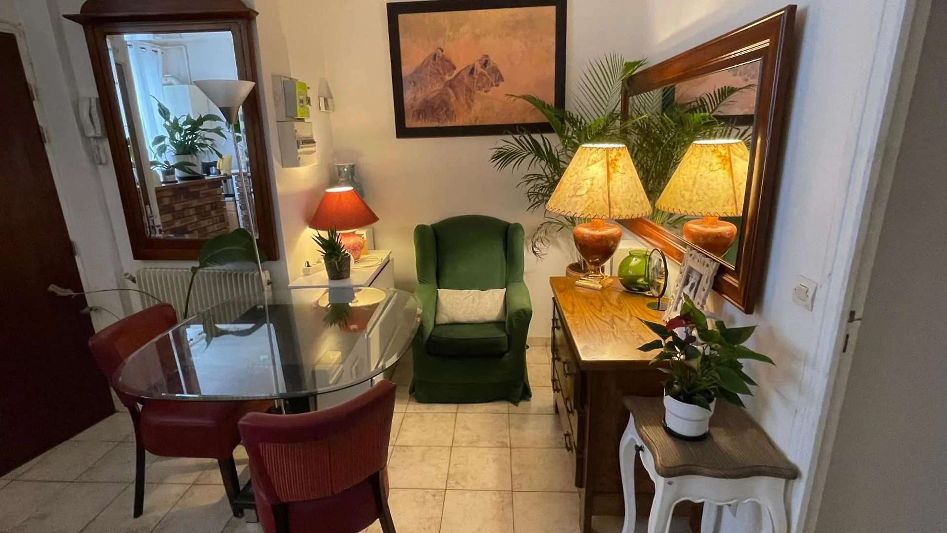 Appartement Paris 10Eme Arrondissement 0*,  Франция